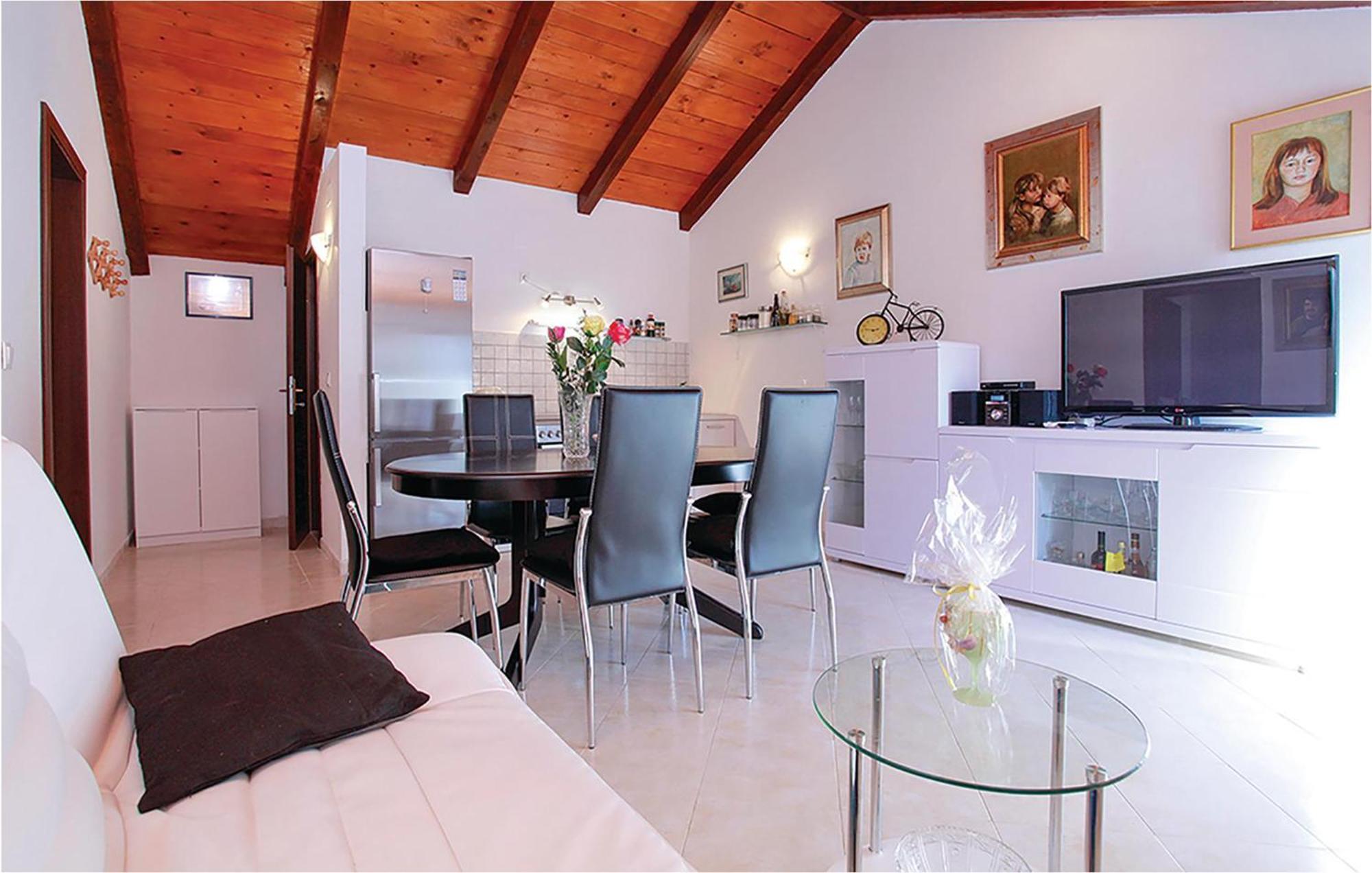 4 Bedroom Amazing Home In Vela Luka Buitenkant foto